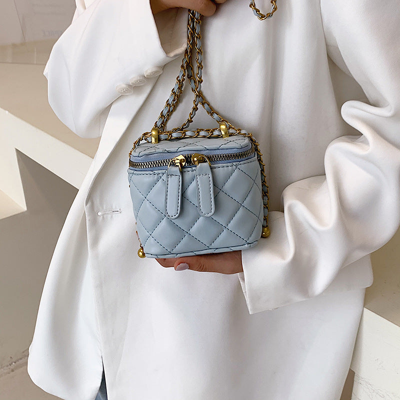 Lingge Chain Bucket Bag