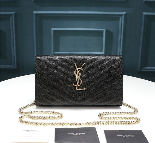 Cassandre Matelassé Chain Wallet