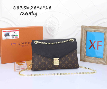 Pallas Chain Bag