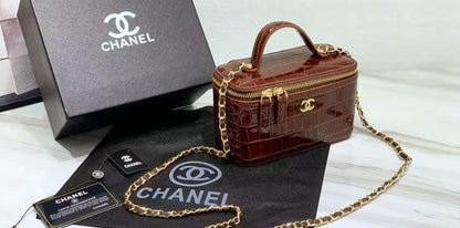 Structured Vanity With Chain