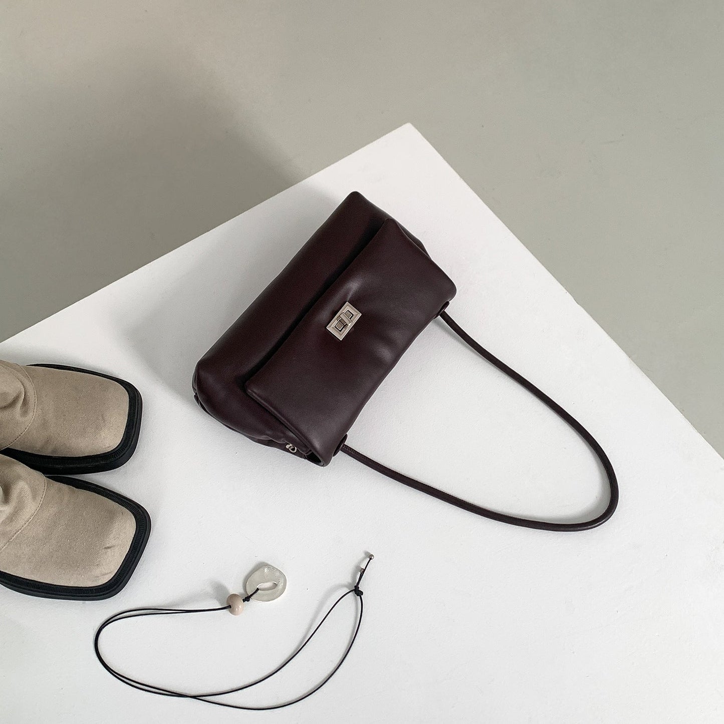 Maxi Shoulder Bag