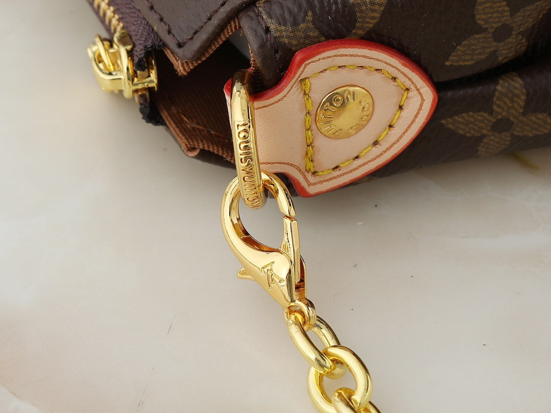 Iconic Eva Clutch