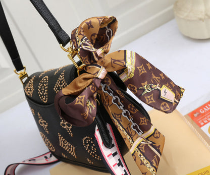 Vibrant Diane Handbag