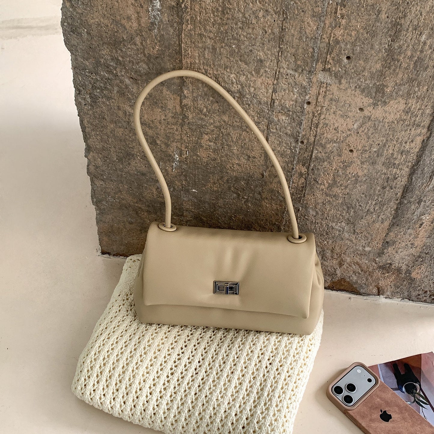 Maxi Shoulder Bag