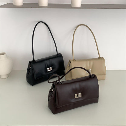 Maxi Shoulder Bag
