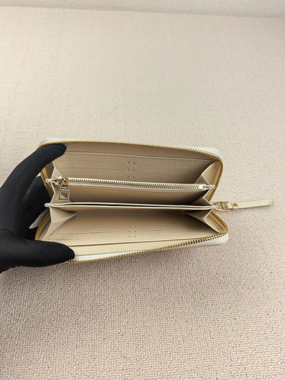 LV Zippy Horizontal Wallet