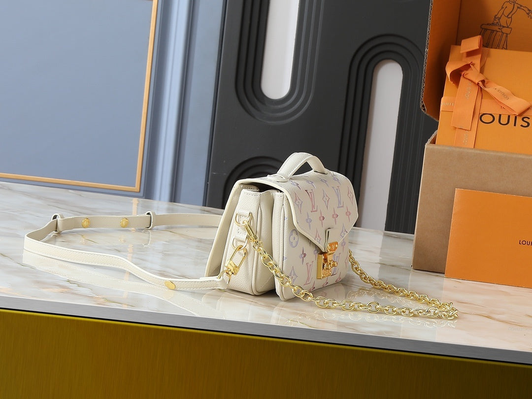Pochette East West Pastel Dream Handbag