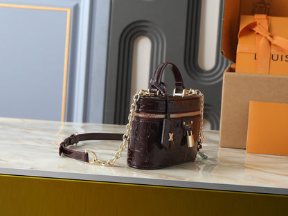 Vanity Chain Pouch