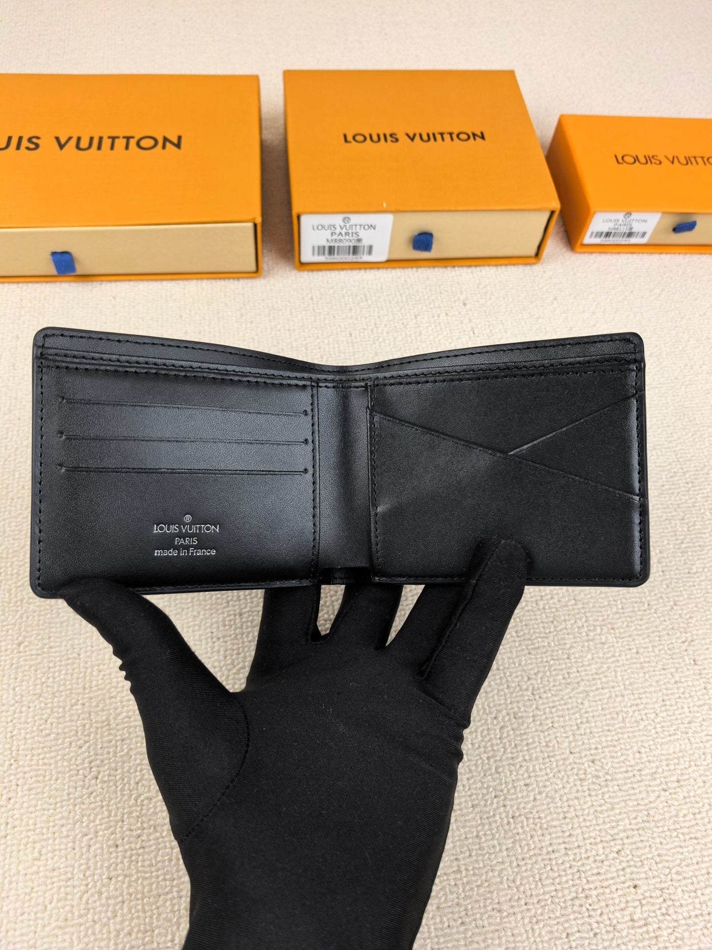 Multiple Wallet Black Aerogram