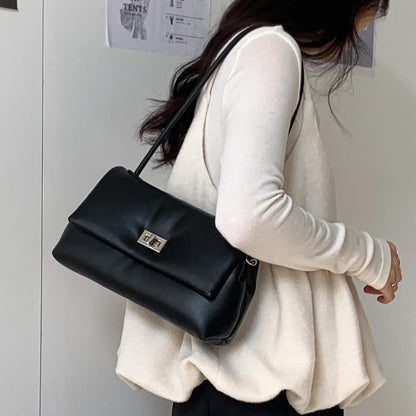 Maxi Shoulder Bag